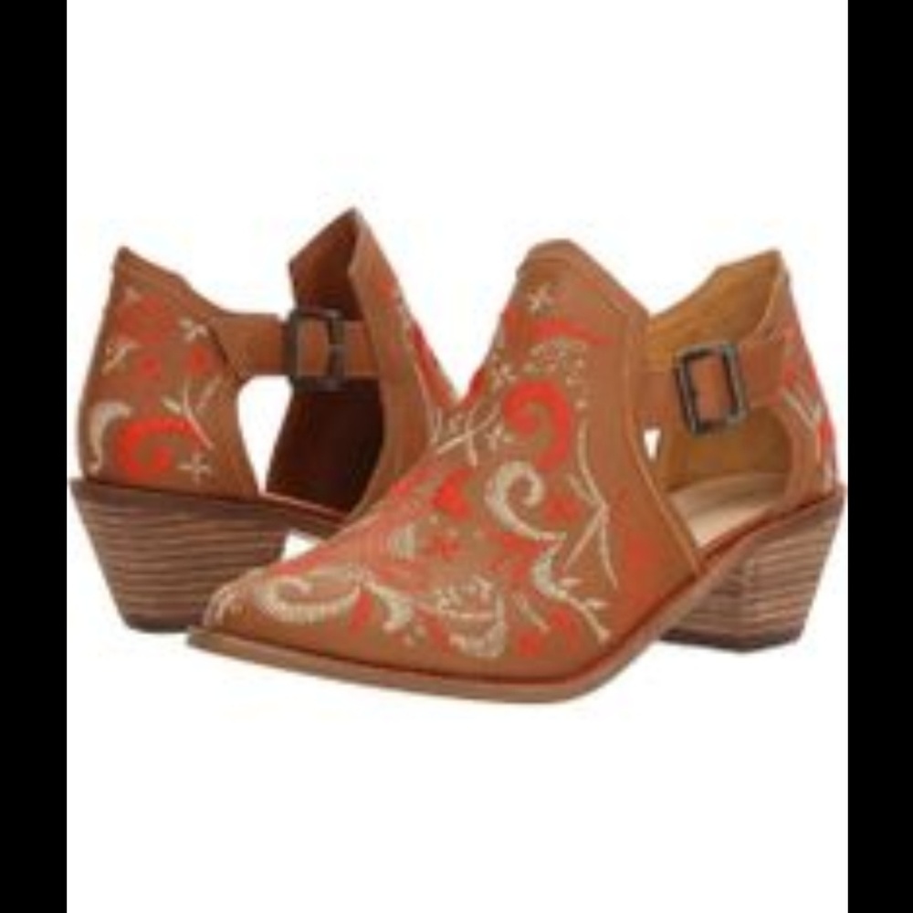 Kelsi Dagger Brooklyn klein cutout booties